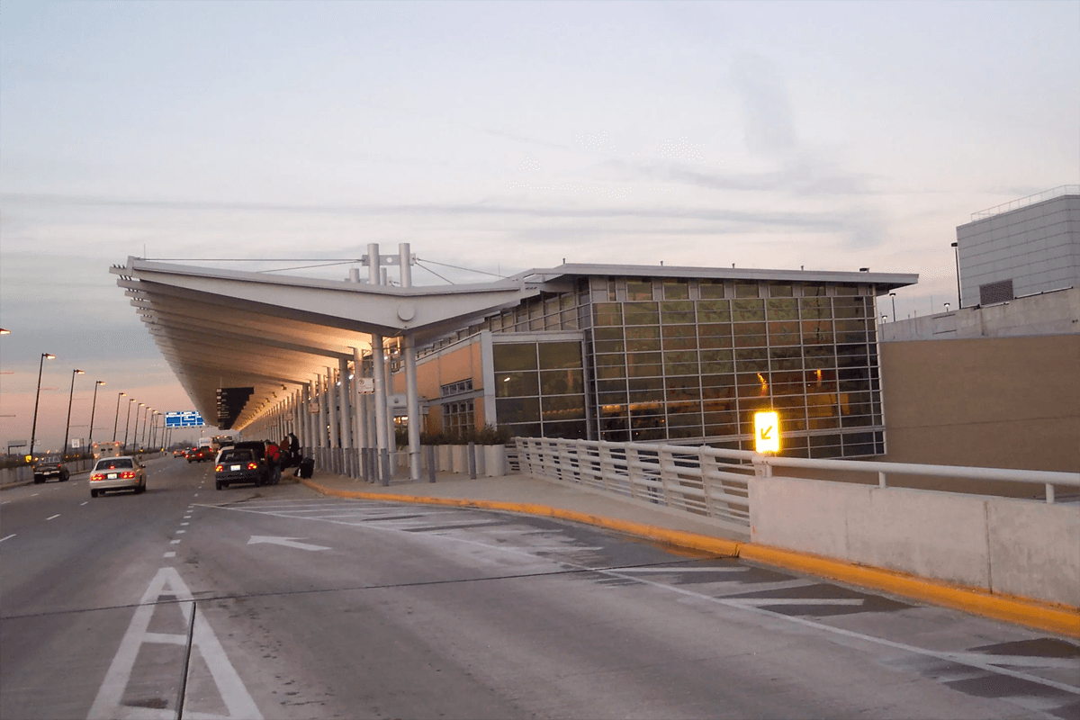 Chicago airport limo routes to Midway Airport transportation