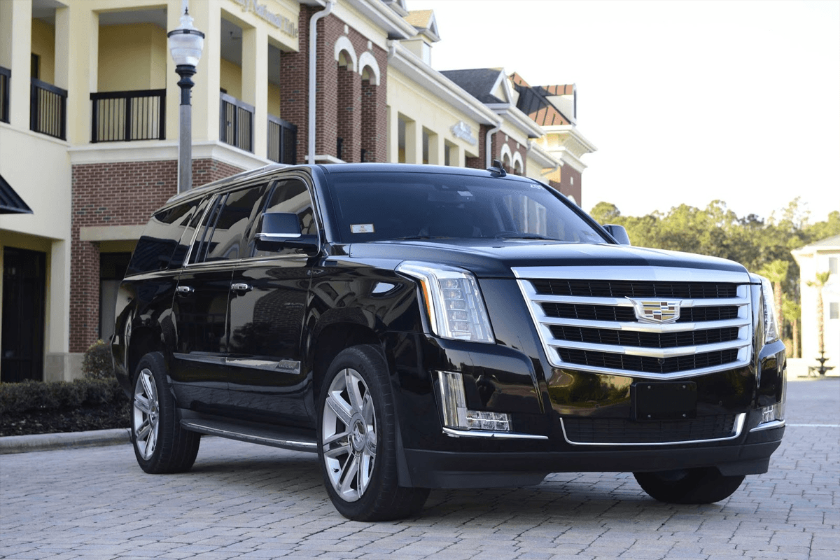 Frankfort Limo Service executive SUV en route to O'Hare International Airport