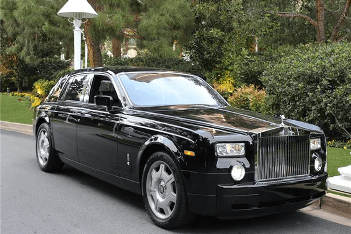 Homer Glen to O'Hare Limo ultra luxury Rolls-Royce Phantom airport vehicle