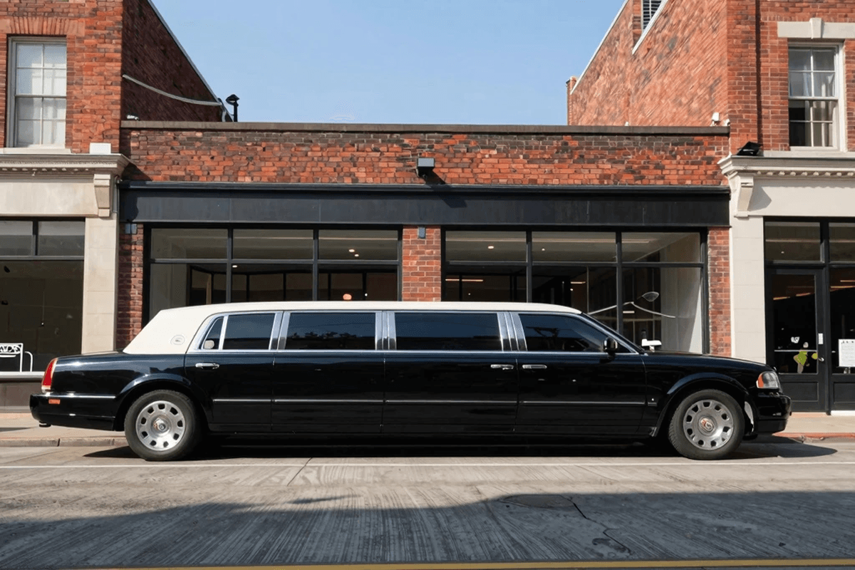 Lemont Limo Service luxury vehicle staged near Heritage Quarries area in Lemont IL
