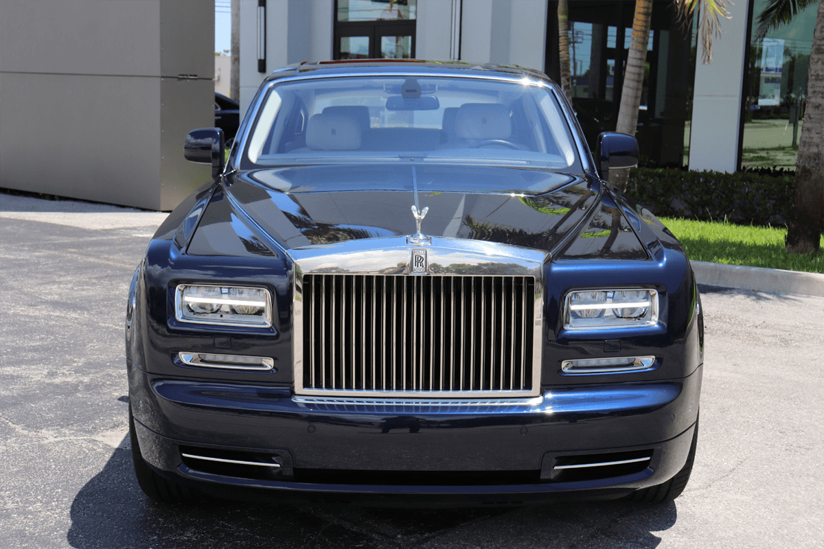 Mokena to O'Hare Limo Rolls-Royce Phantom ultra luxury vehicle for airport transfers