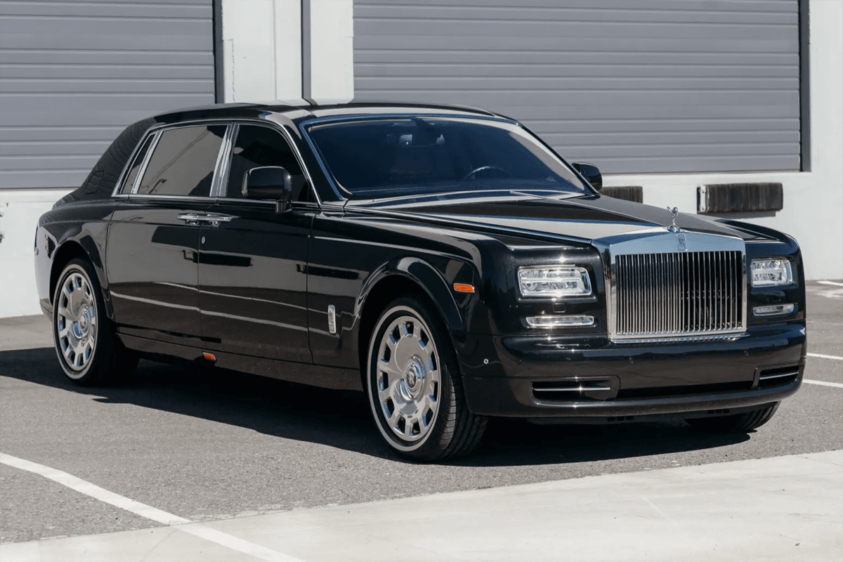 New Lenox to O'Hare Limo Rolls-Royce Phantom ultra luxury vehicle airport transfer