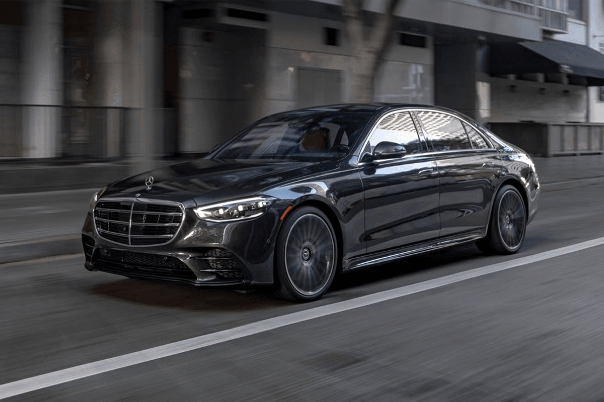 Oak Lawn Limo Service executive sedan for corporate transportation