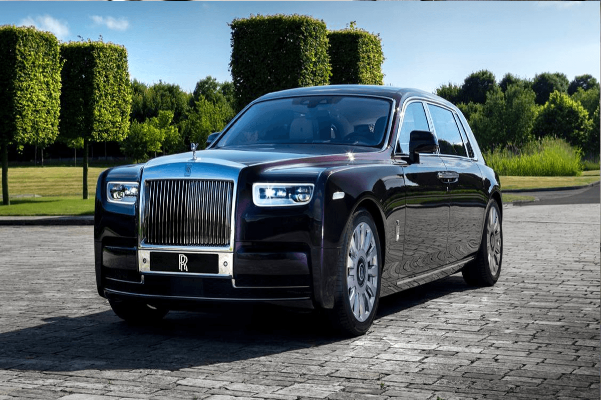 Ultra luxury Palos Hills Limo Service Rolls-Royce Phantom