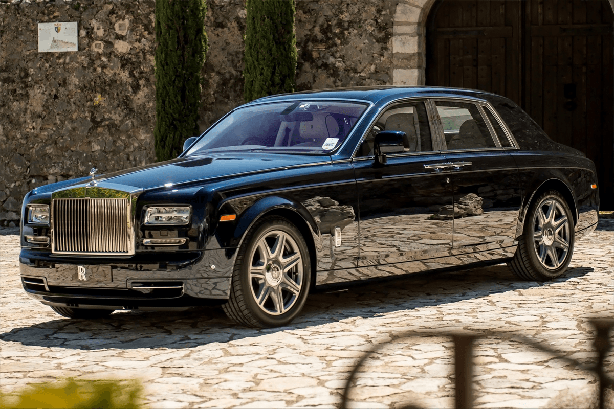 Ultra luxury Palos Heights Limo Service Rolls-Royce Phantom