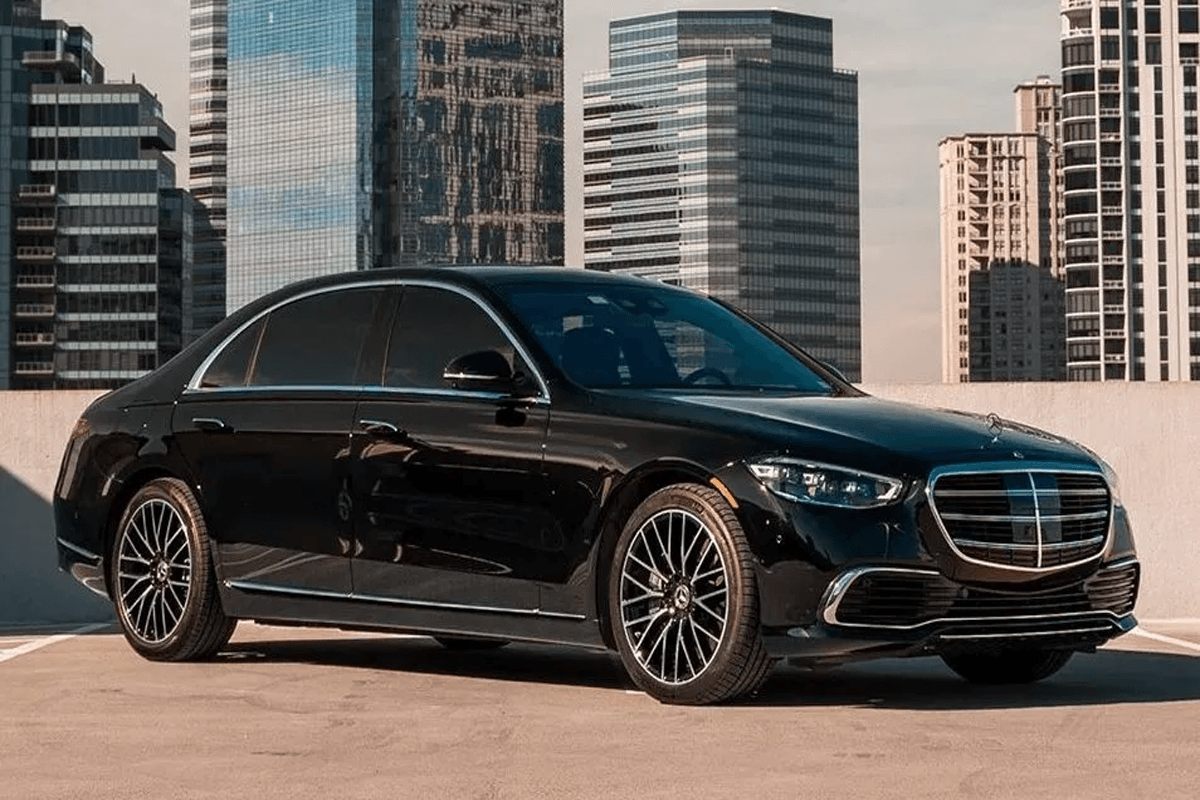 Tinley Park to Midway Limo Mercedes S-Class luxury sedan heading to Chicago Midway