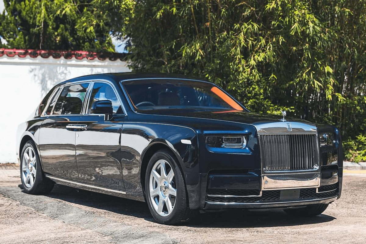 Tinley Park to O'Hare Limo Rolls-Royce Phantom ultra luxury vehicle airport transfer