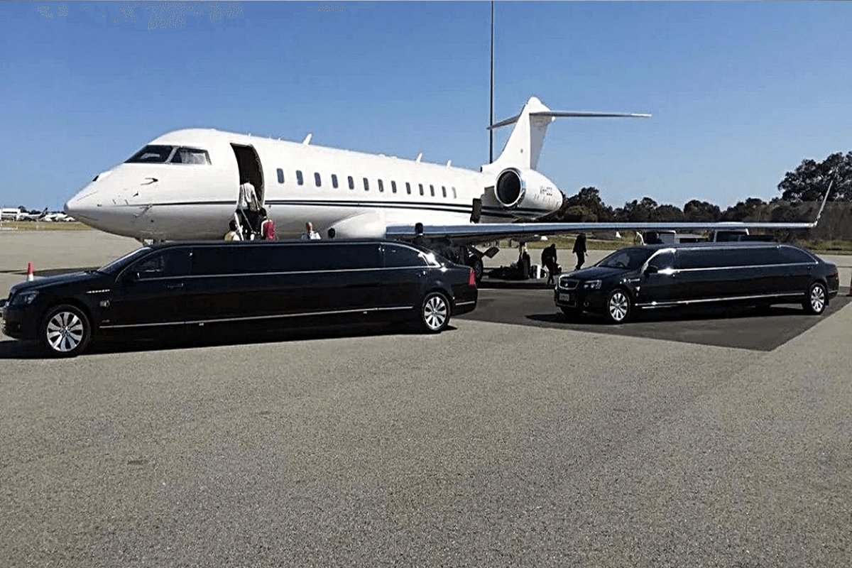Orland Park to O'Hare Limo luxury sedan departing from Orland Park Illinois